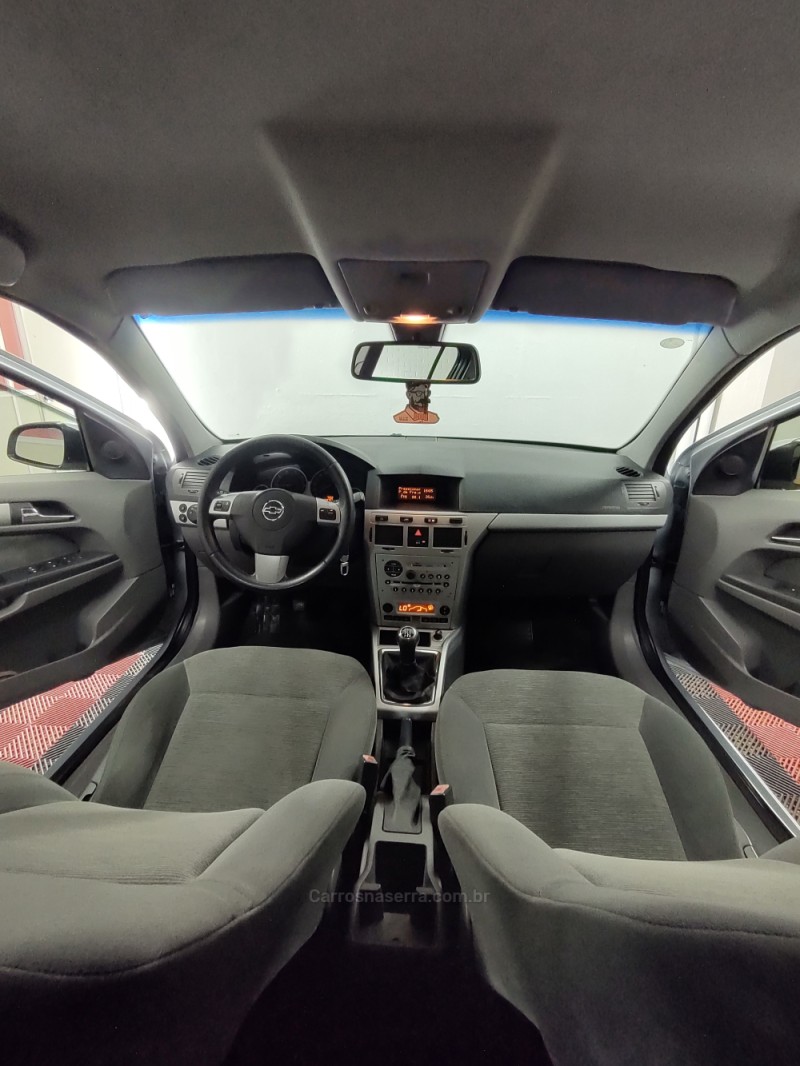 VECTRA 2.0 MPFI ELEGANCE 8V 140CV FLEX 4P MANUAL - 2011 - CAXIAS DO SUL