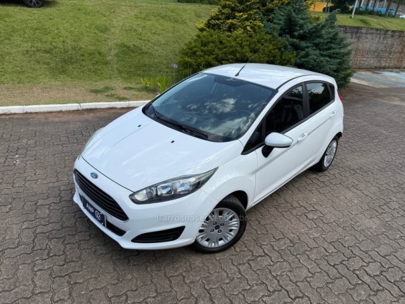 FIESTA 1.5 SE HATCH 16V FLEX 4P MANUAL - 2016 - NOVA PETRóPOLIS