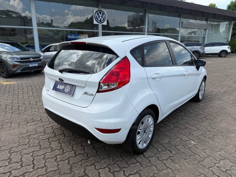 FIESTA 1.5 SE HATCH 16V FLEX 4P MANUAL - 2016 - NOVA PETRóPOLIS