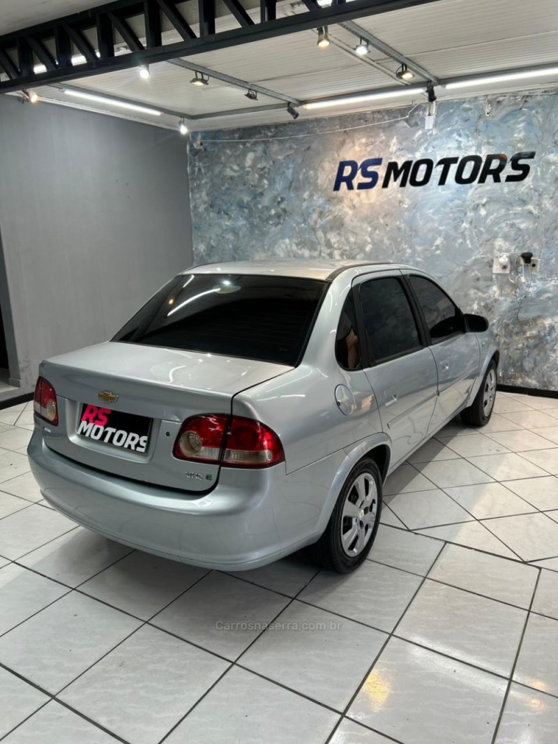 CLASSIC 1.0 MPFI LS 8V FLEX 4P MANUAL - 2011 - CAXIAS DO SUL