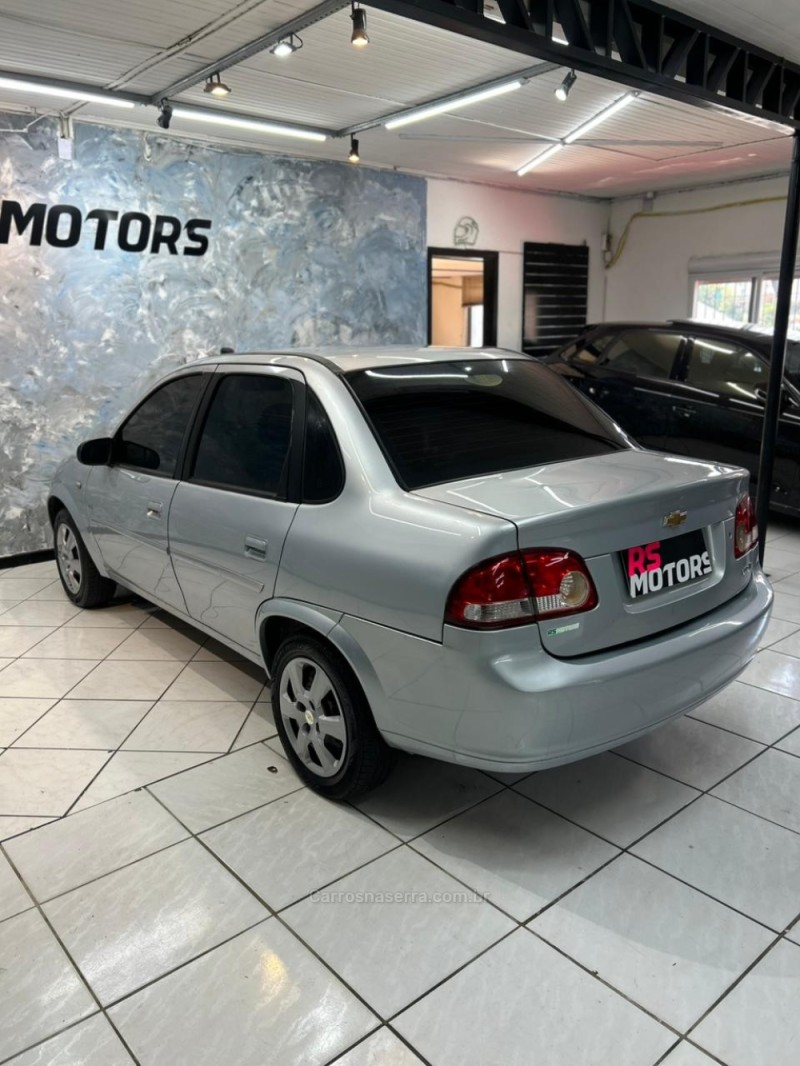 CLASSIC 1.0 MPFI LS 8V FLEX 4P MANUAL - 2011 - CAXIAS DO SUL