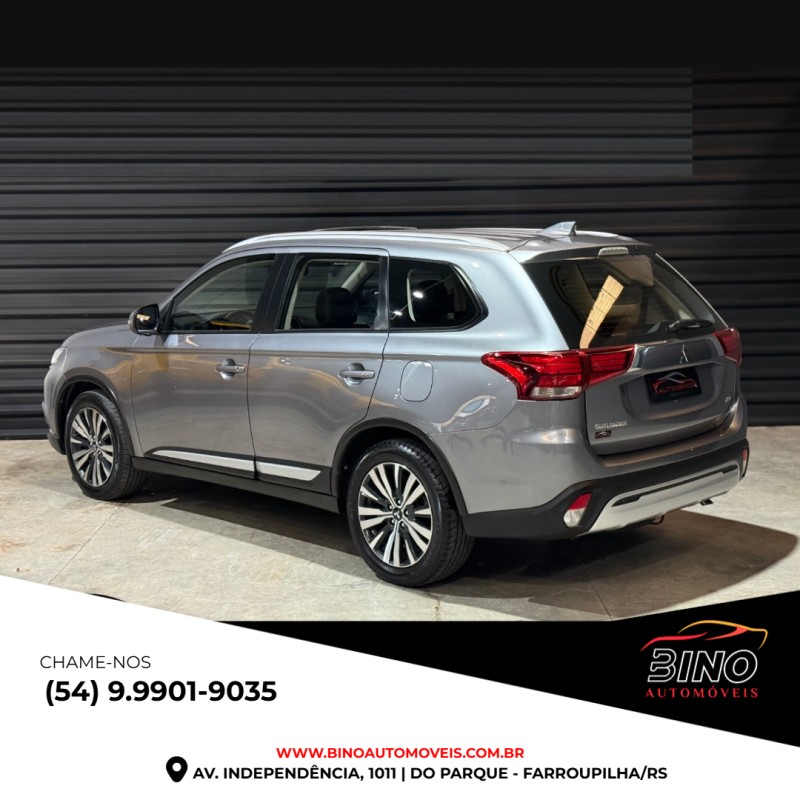 OUTLANDER 2.0 HPE 4X4 MIVEC SPORT FLEX 4P AUTOMÁTICO - 2020 - FARROUPILHA