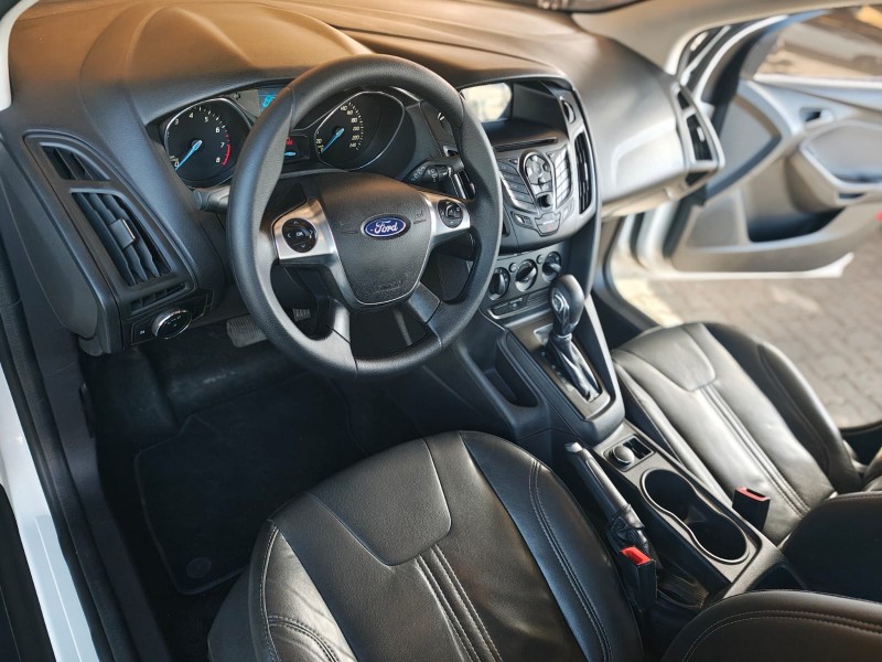 FOCUS 1.6 S 16V FLEX 4P AUTOMÁTICO - 2014 - FARROUPILHA