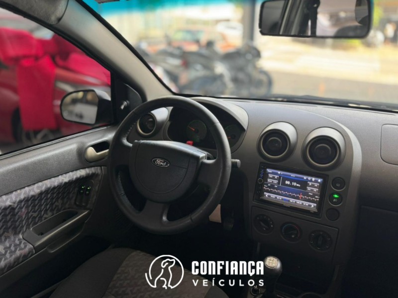 FIESTA 1.0 EDGE 8V GASOLINA 4P MANUAL - 2003 - BENTO GONçALVES