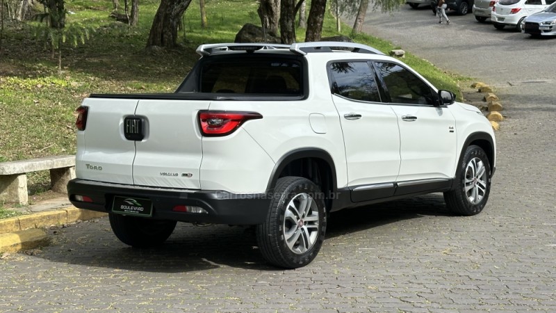 TORO 2.0 16V TURBO DIESEL VOLCANO AT9 4X4 AUTOMÁTICO - 2018 - CAXIAS DO SUL