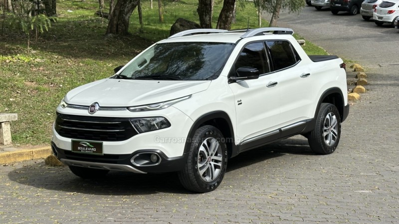 TORO 2.0 16V TURBO DIESEL VOLCANO AT9 4X4 AUTOMÁTICO - 2018 - CAXIAS DO SUL