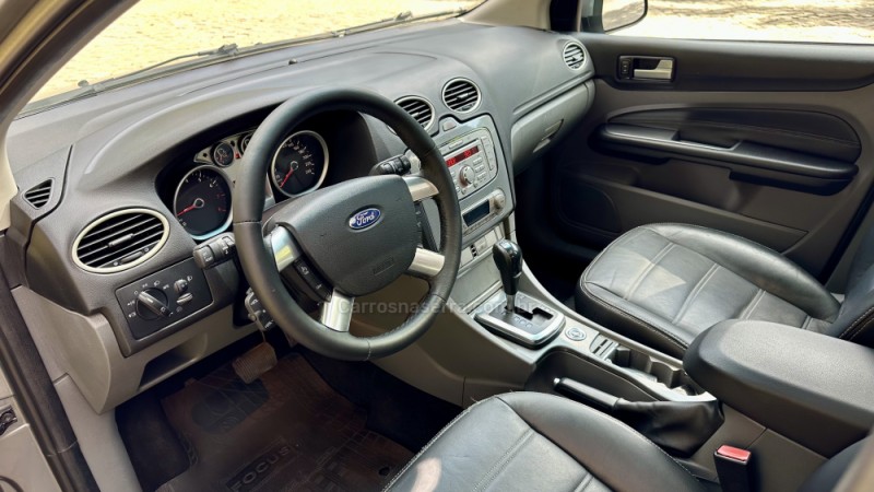 FOCUS 2.0 TITANIUM HATCH 16V FLEX 4P AUTOMÁTICO - 2013 - CAXIAS DO SUL