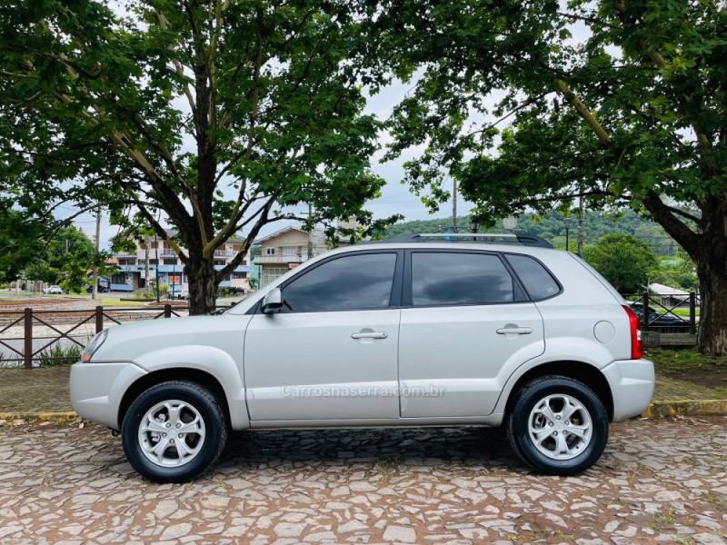 TUCSON 2.0 MPFI GLS 16V 143CV 2WD FLEX 4P AUTOMÁTICO - 2011 - NOVO HAMBURGO