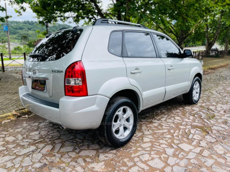 TUCSON 2.0 MPFI GLS 16V 143CV 2WD FLEX 4P AUTOMÁTICO - 2011 - NOVO HAMBURGO
