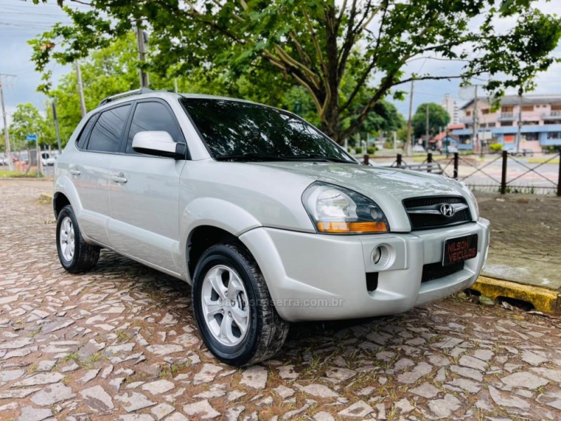 TUCSON 2.0 MPFI GLS 16V 143CV 2WD FLEX 4P AUTOMÁTICO - 2011 - NOVO HAMBURGO