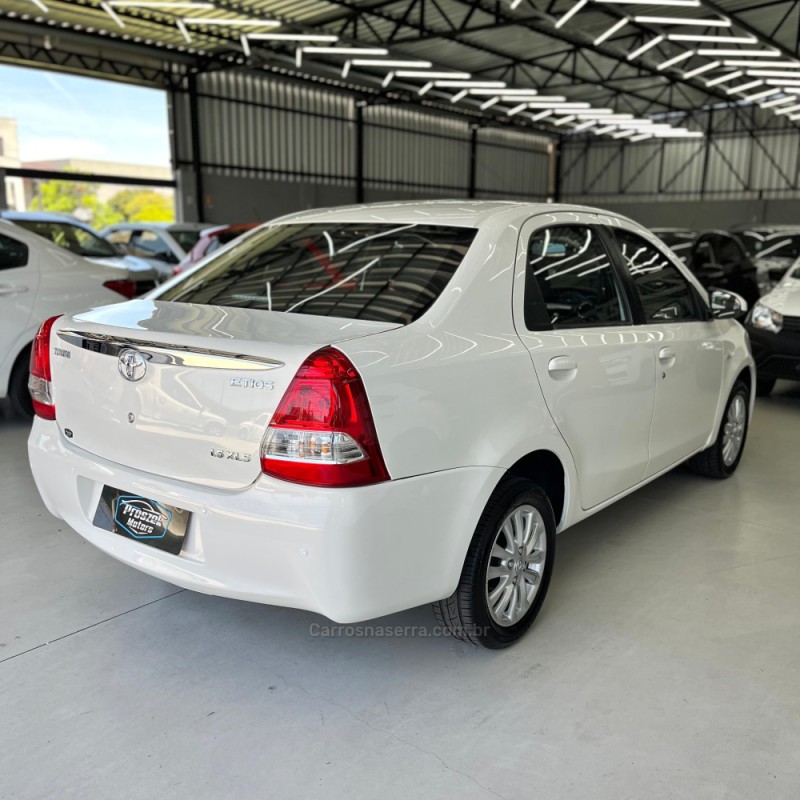 ETIOS 1.5 XLS SEDAN 16V FLEX 4P MANUAL - 2014 - CANOAS