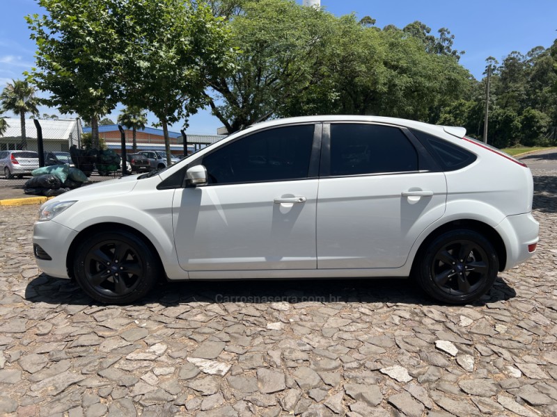 FOCUS 2.0 GHIA 16V FLEX 4P AUTOMÁTICO - 2013 - DOIS IRMãOS