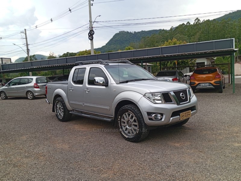 FRONTIER 2.5 SL 4X4 CD TURBO ELETRONIC DIESEL 4P AUTOMÁTICO - 2014 - PICADA CAFé
