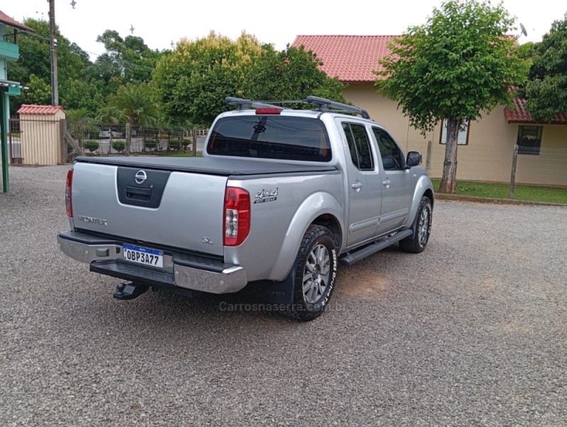 FRONTIER 2.5 SL 4X4 CD TURBO ELETRONIC DIESEL 4P AUTOMÁTICO - 2014 - PICADA CAFé