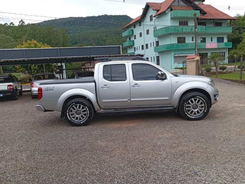 FRONTIER 2.5 SL 4X4 CD TURBO ELETRONIC DIESEL 4P AUTOMÁTICO - 2014 - PICADA CAFé