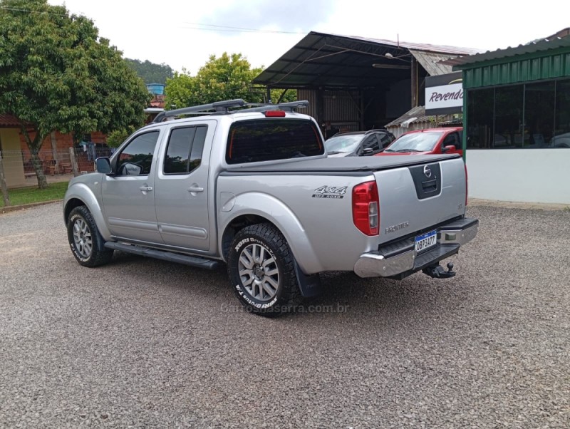 FRONTIER 2.5 SL 4X4 CD TURBO ELETRONIC DIESEL 4P AUTOMÁTICO - 2014 - PICADA CAFé