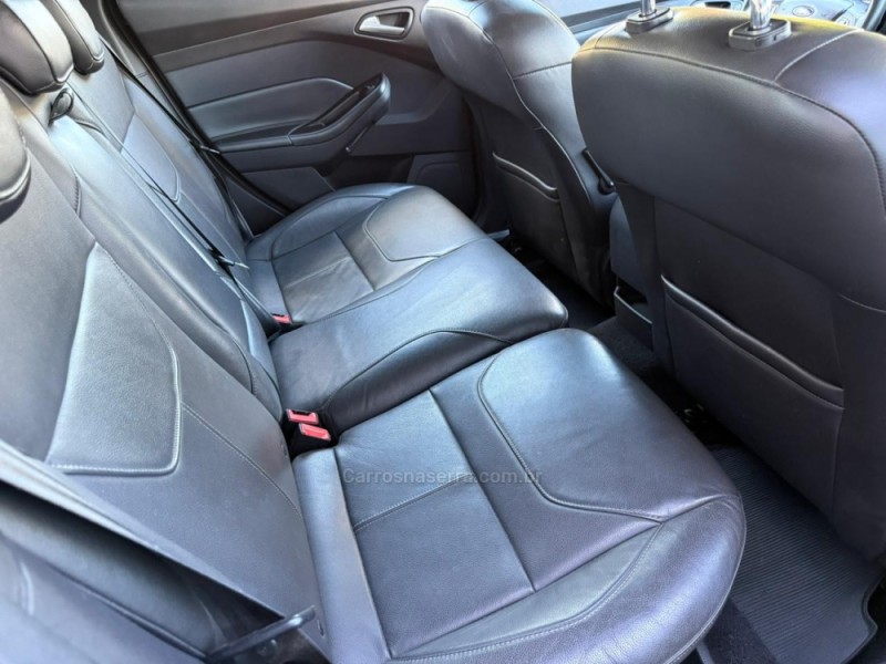 FOCUS 2.0 TITANIUM HATCH 16V FLEX 4P AUTOMÁTICO - 2013 - LAGOA VERMELHA