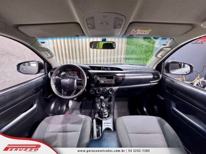 HILUX 2.8 STD 4X4 CD 16V DIESEL 4P MANUAL - 2017 - NOVA PRATA