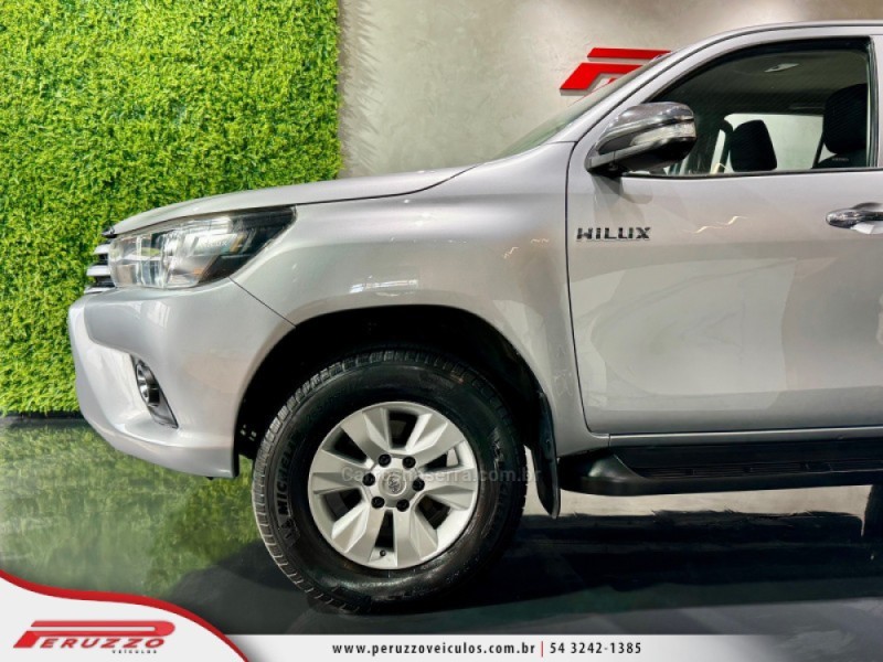 HILUX 2.8 STD 4X4 CD 16V DIESEL 4P MANUAL - 2017 - NOVA PRATA