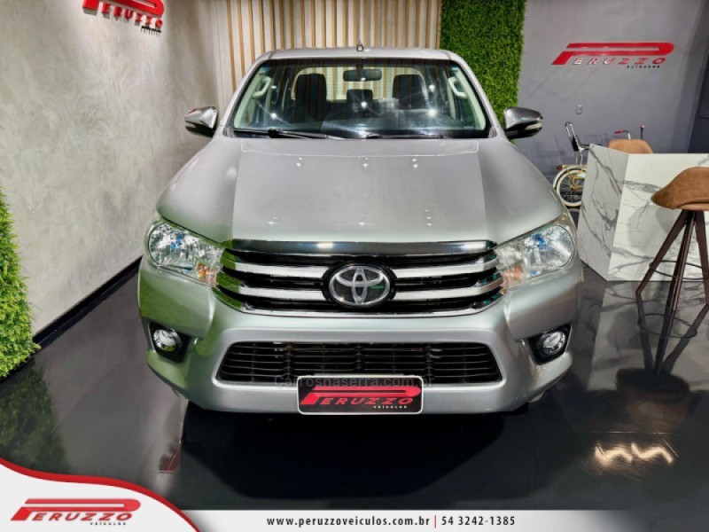 HILUX 2.8 STD 4X4 CD 16V DIESEL 4P MANUAL - 2017 - NOVA PRATA