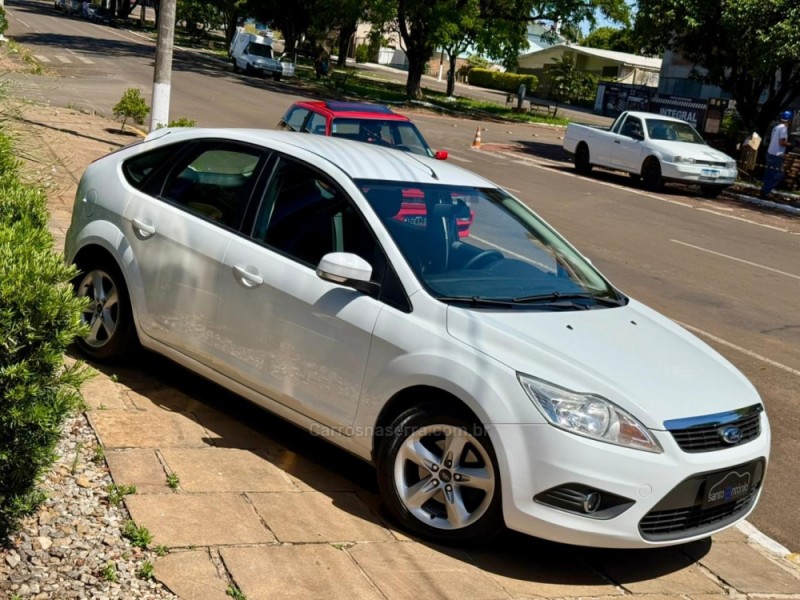 FOCUS 1.6 GLX 8V FLEX 4P MANUAL - 2013 - LAGOA VERMELHA