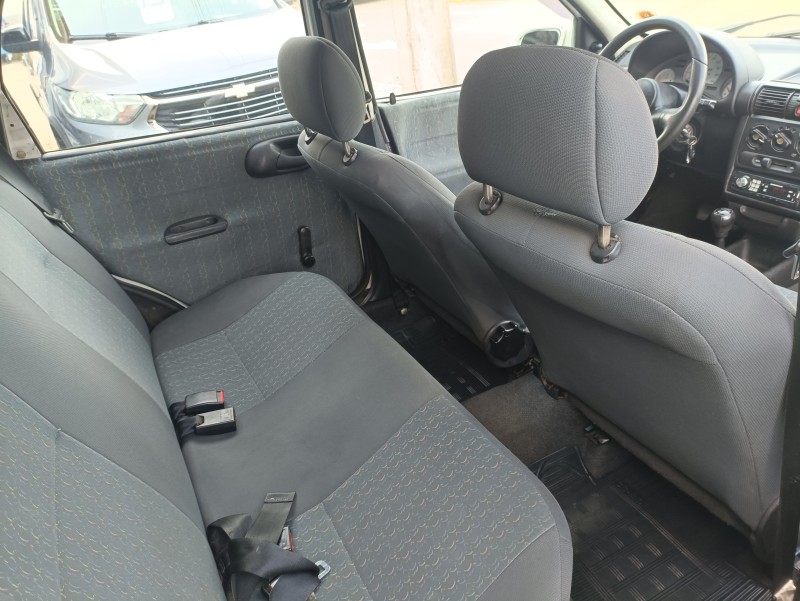 CORSA 1.0 MPFI WIND SEDAN 8V GASOLINA 4P MANUAL - 2001 - BOM PRINCíPIO