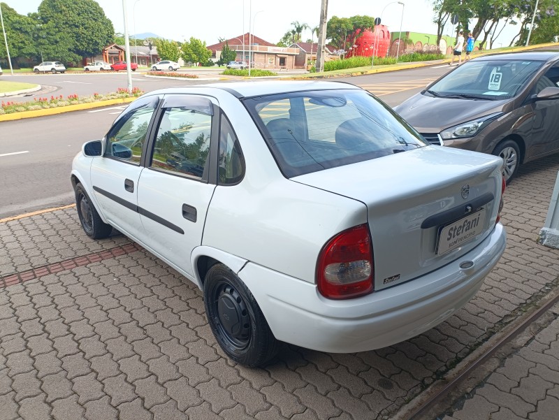 CORSA 1.0 MPFI WIND SEDAN 8V GASOLINA 4P MANUAL - 2001 - BOM PRINCíPIO