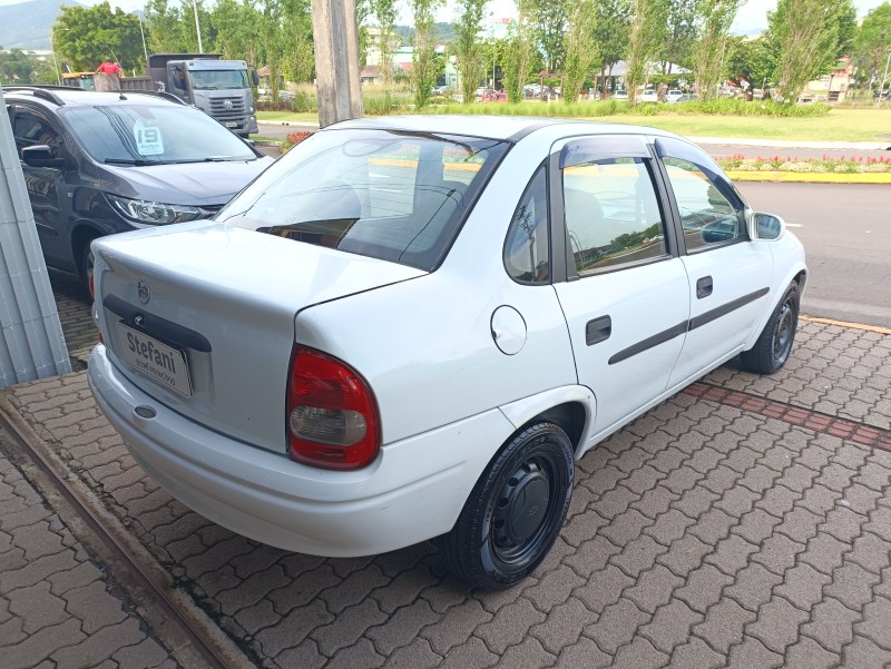 CORSA 1.0 MPFI WIND SEDAN 8V GASOLINA 4P MANUAL - 2001 - BOM PRINCíPIO