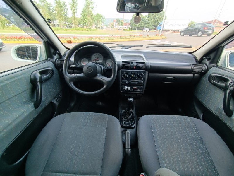 CORSA 1.0 MPFI WIND SEDAN 8V GASOLINA 4P MANUAL - 2001 - BOM PRINCíPIO