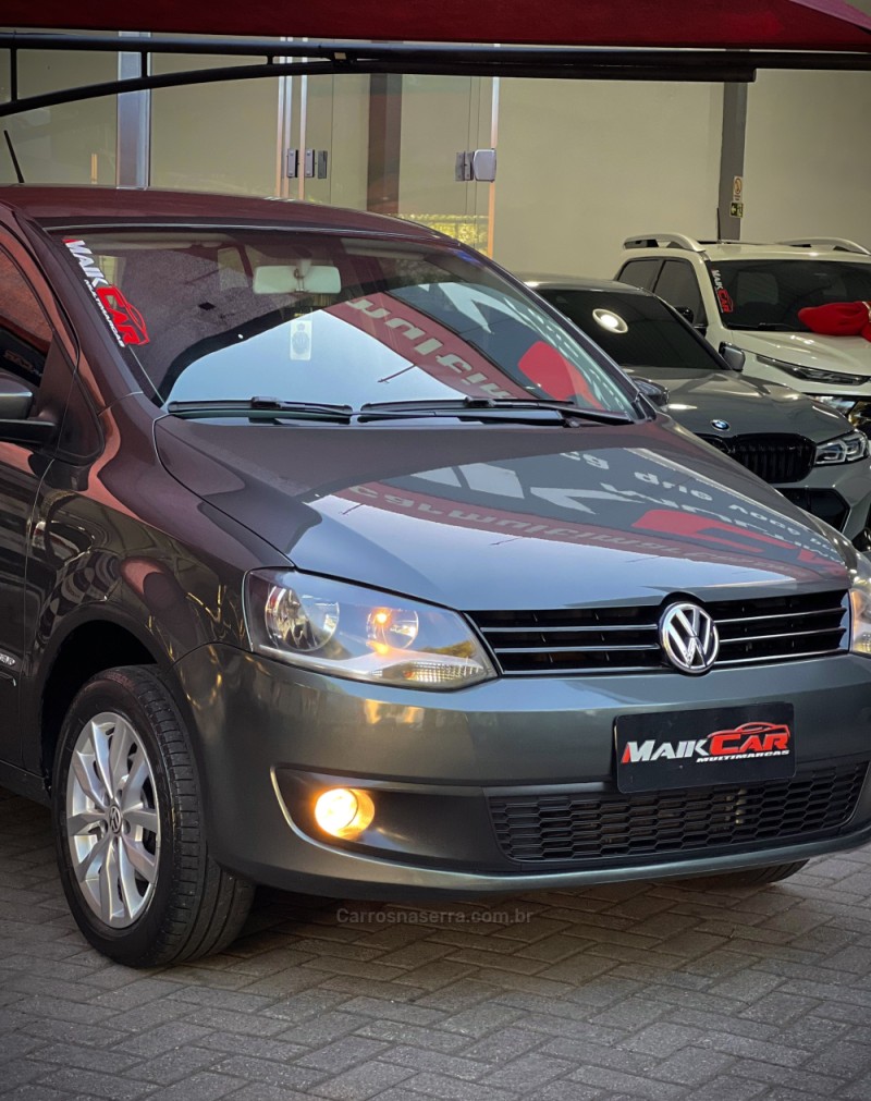 FOX 1.6 MI ITREND 8V FLEX 4P MANUAL - 2014 - ESTâNCIA VELHA