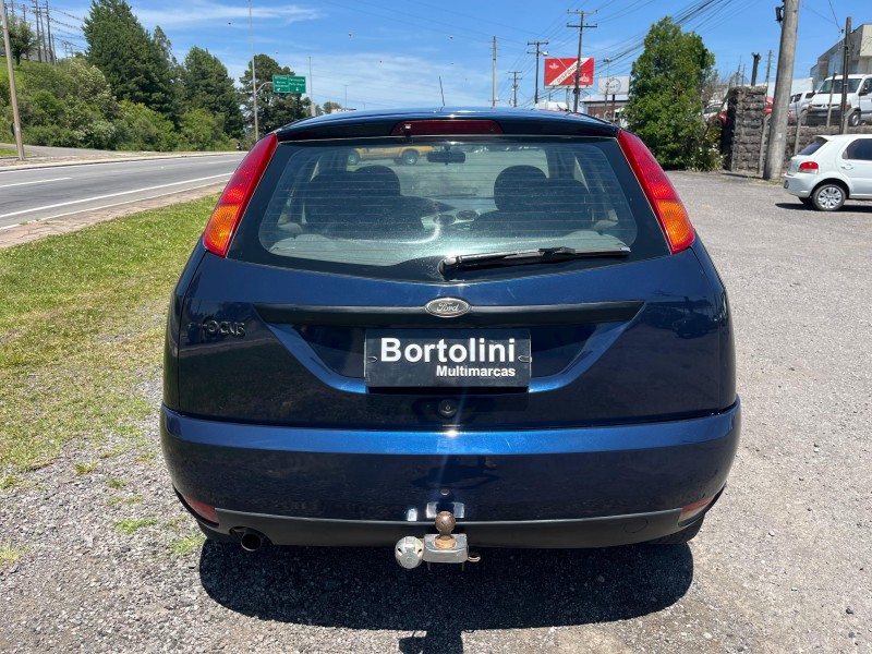 FOCUS 1.8 GLX 16V GASOLINA 4P MANUAL - 2001 - FARROUPILHA