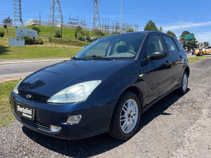 FOCUS 1.8 GLX 16V GASOLINA 4P MANUAL - 2001 - FARROUPILHA