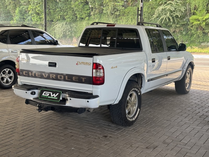 S10 2.8 EXECUTIVE 4X4 CD 12V TURBO INTERCOOLER DIESEL 4P MANUAL - 2006 - CAXIAS DO SUL