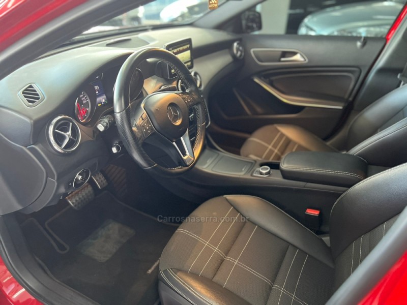 GLA 200 1.6 CGI VISION BLACK EDITION 16V TURBO GASOLINA 4P AUTOMÁTICO - 2015 - CAXIAS DO SUL
