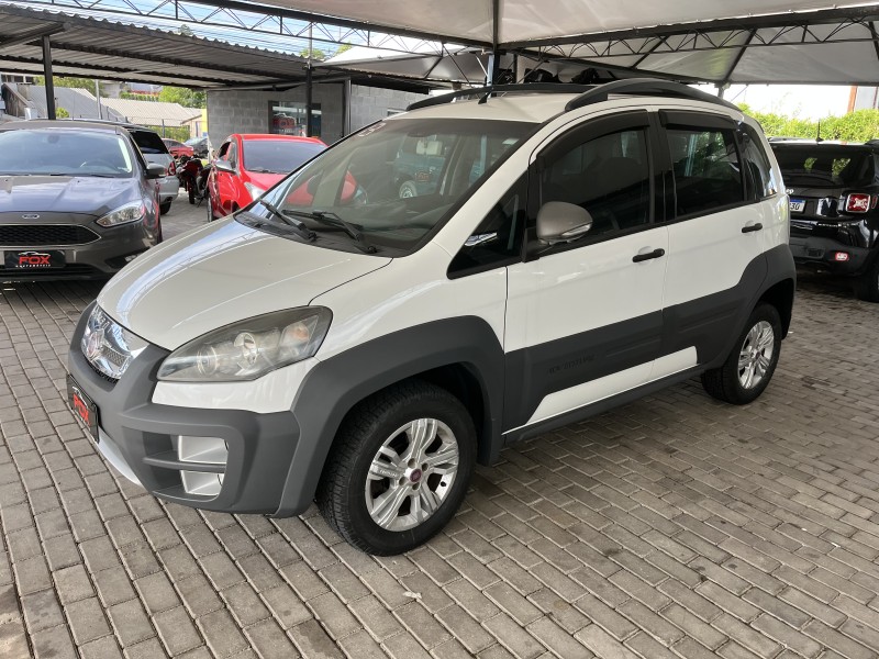 idea 1.8 mpi adventure 16v flex 4p automatizado 2013 caxias do sul