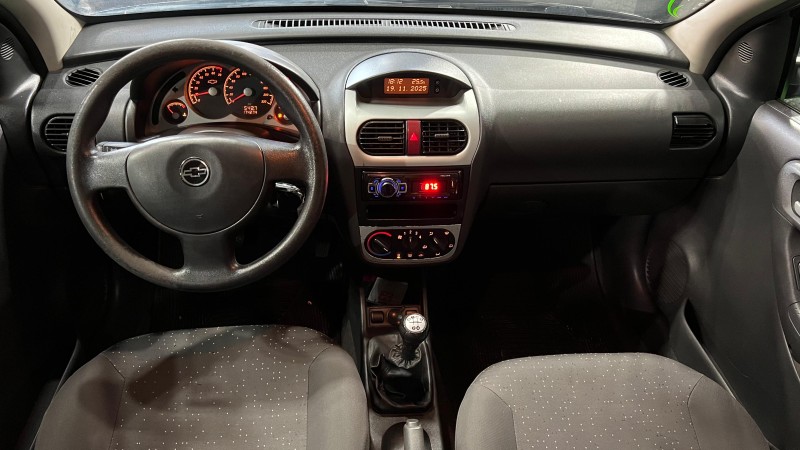 CORSA 1.4 MPFI PREMIUM 8V FLEX 4P MANUAL - 2009 - FELIZ