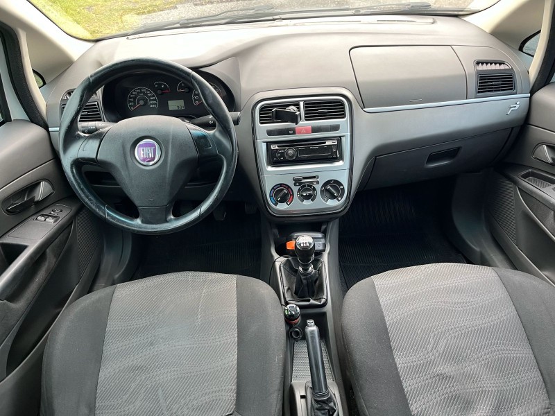 PUNTO 1.4 ATTRACTIVE 8V FLEX 4P MANUAL - 2012 - FARROUPILHA