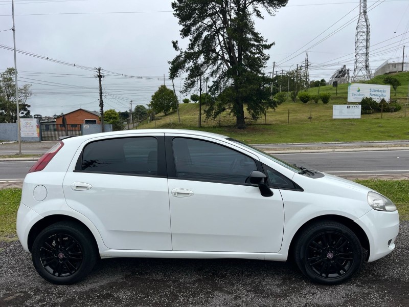 PUNTO 1.4 ATTRACTIVE 8V FLEX 4P MANUAL