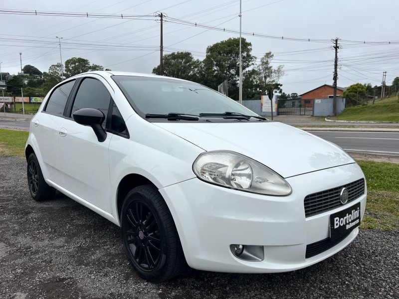 PUNTO 1.4 ATTRACTIVE 8V FLEX 4P MANUAL - 2012 - FARROUPILHA