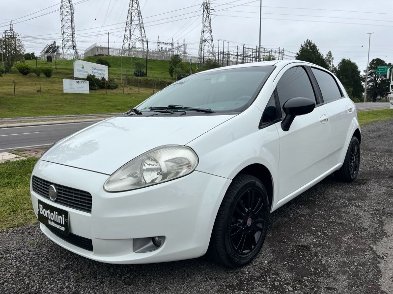 PUNTO 1.4 ATTRACTIVE 8V FLEX 4P MANUAL - 2012 - FARROUPILHA