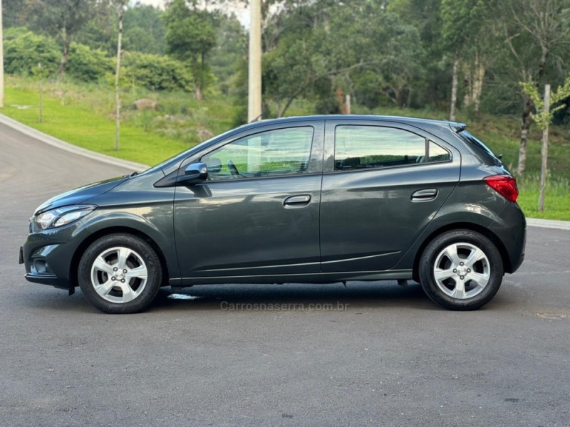ONIX 1.4 MPFI LT 8V FLEX 4P MANUAL - 2019 - GRAMADO