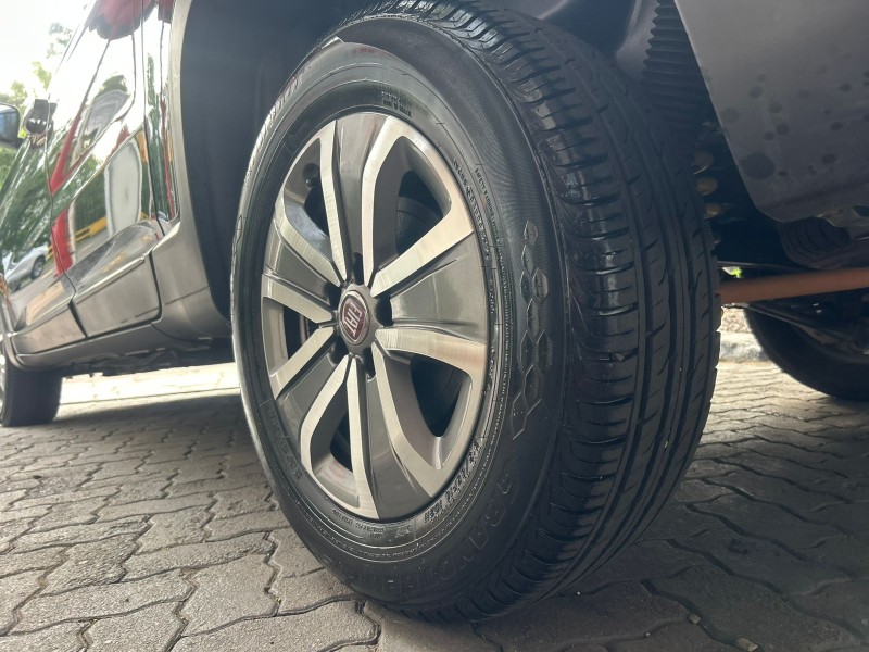 TORO 1.8 16V EVO FLEX FREEDOM AUTOMÁTICO - 2017 - TRêS COROAS