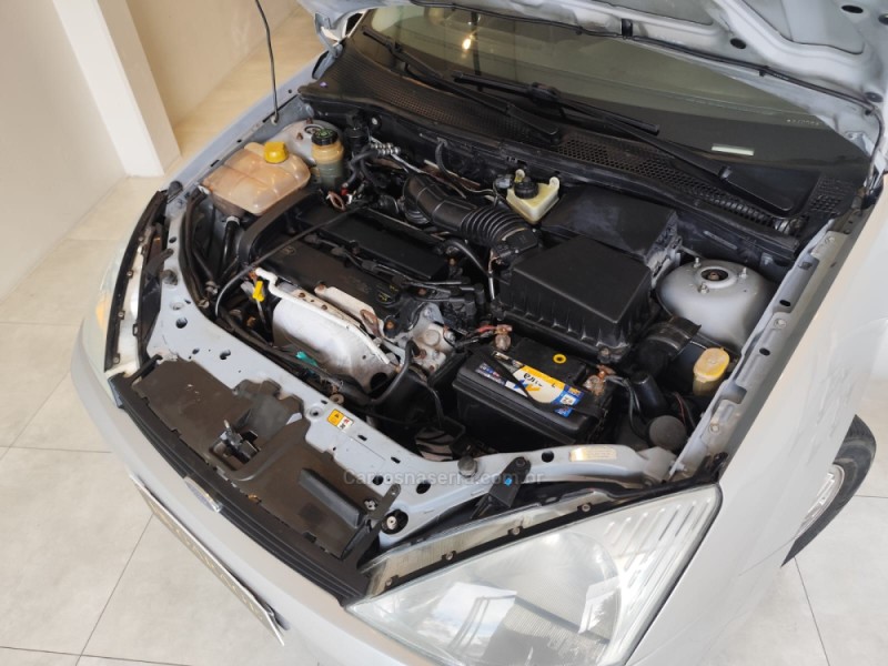 FOCUS 2.0 GHIA 16V FLEX 4P MANUAL - 2003 - BENTO GONçALVES