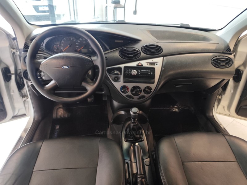 FOCUS 2.0 GHIA 16V FLEX 4P MANUAL - 2003 - BENTO GONçALVES