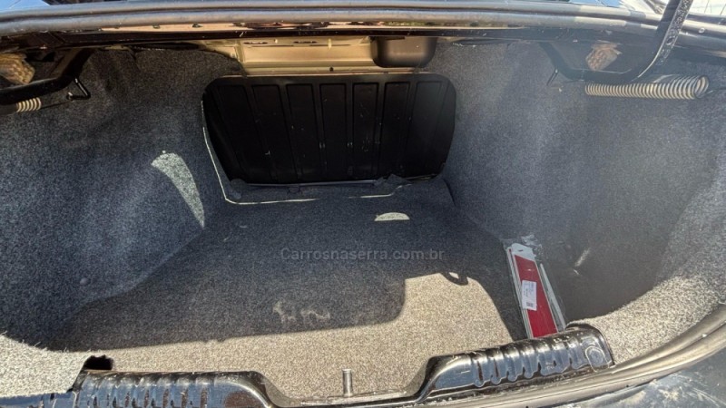 VOYAGE 1.0 12V MPI TOTALFLEX COMFORTLINE 4P MANUAL - 2023 - VILA FLORES