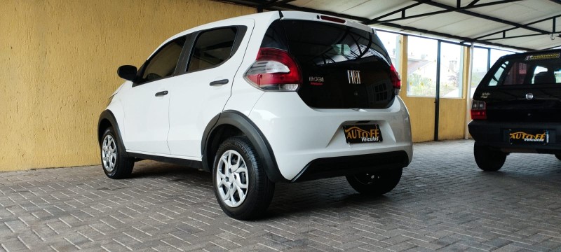 MOBI 1.0 8V EVO FLEX LIKE. MANUAL - 2021 - CANELA