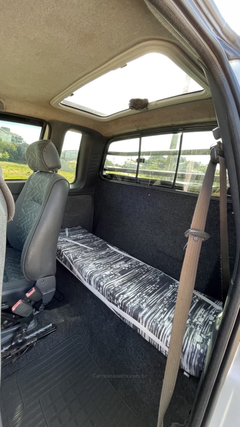 STRADA 1.8 MPI ADVENTURE CE 8V FLEX 2P MANUAL - 2003 - VILA FLORES