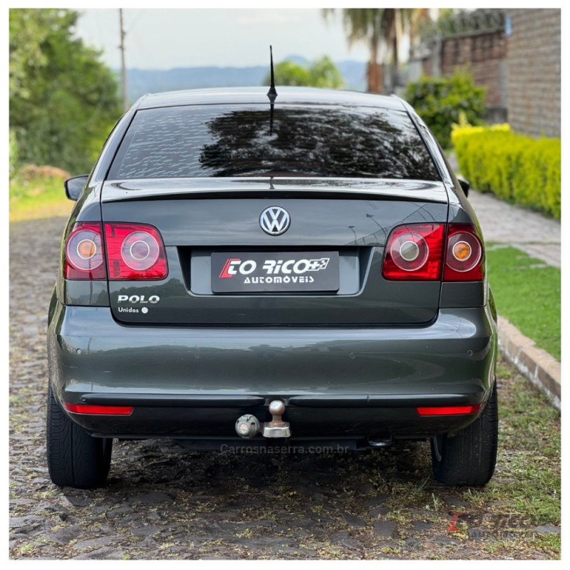 POLO SEDAN 1.6 MI 8V FLEX 4P MANUAL - 2014 - CAMPO BOM