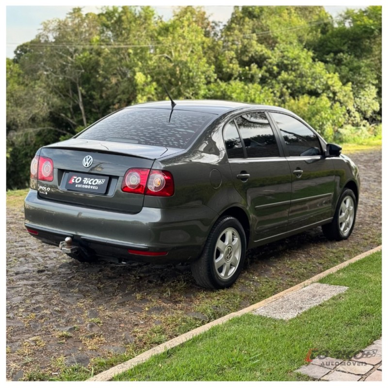 POLO SEDAN 1.6 MI 8V FLEX 4P MANUAL - 2014 - CAMPO BOM