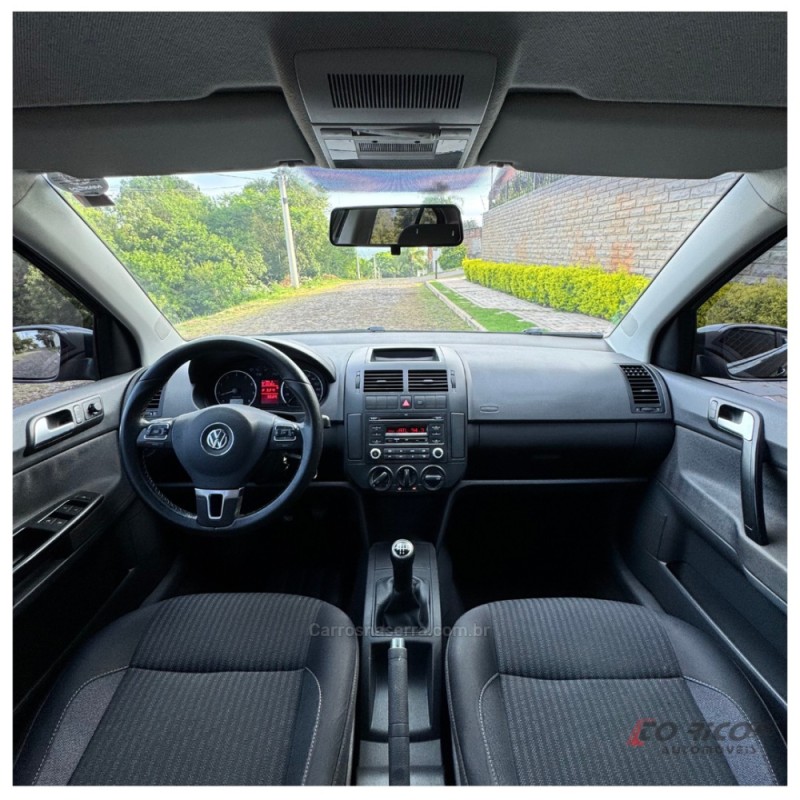 POLO SEDAN 1.6 MI 8V FLEX 4P MANUAL - 2014 - CAMPO BOM